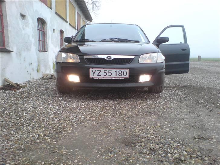 Mazda 323F -=SOLGT=- billede 7