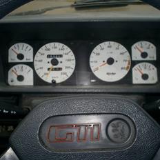 Peugeot 205 1,6 gti