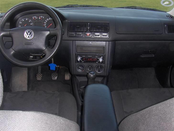 VW Golf 4 *SOLGT* billede 3