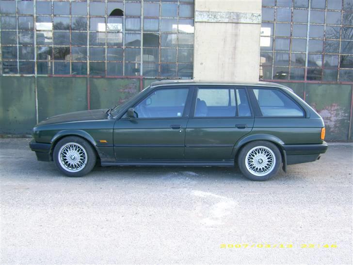 BMW 320i turing billede 5