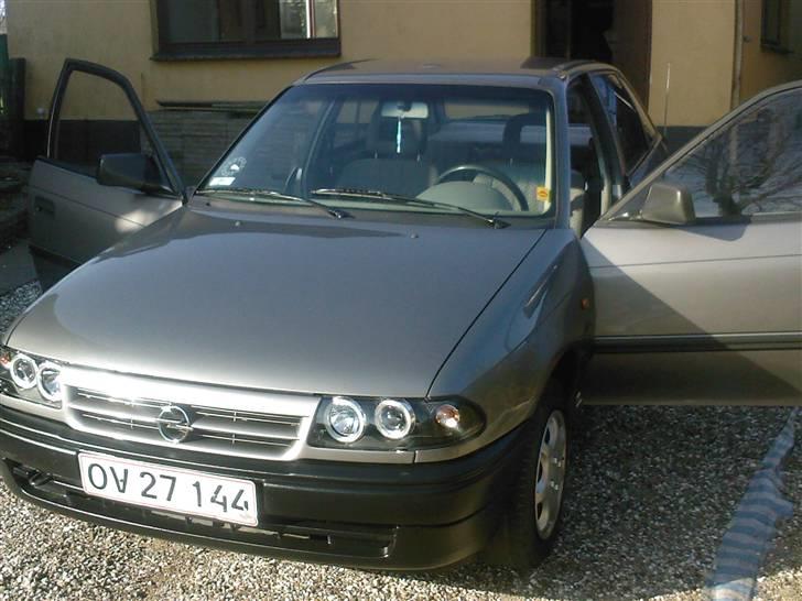 Opel astra f billede 3