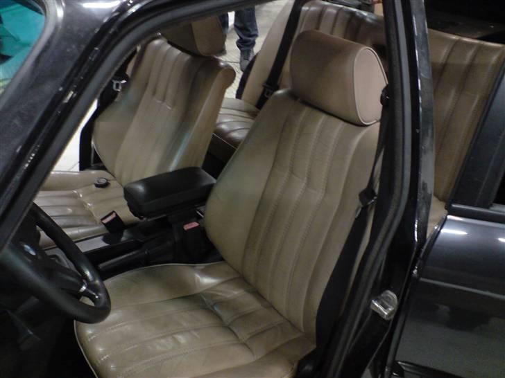 BMW 325i touring  solgt - creme farvet læderkabine billede 9