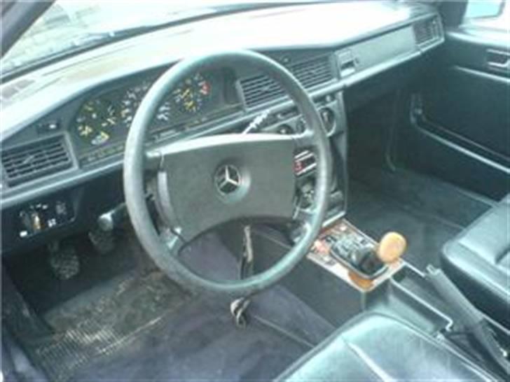 Mercedes Benz 190E 3,0 - Det gamle rat, ikke såå fedt... billede 4