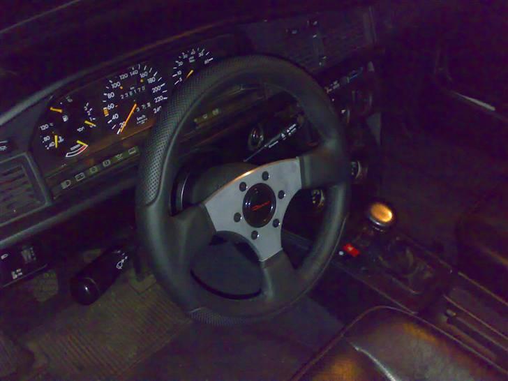 Mercedes Benz 190E 3,0 - Det nye rat, lidt frækkere... billede 7