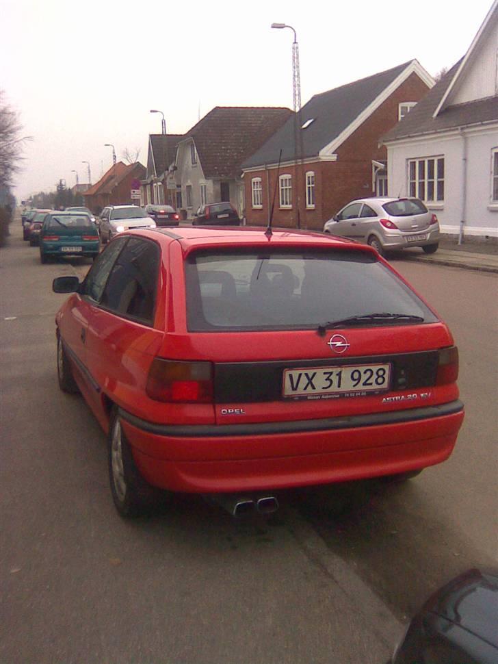 Opel Astra 2,0 GSI billede 4