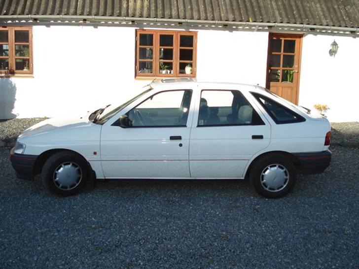 Ford Escort *Solgt* billede 2