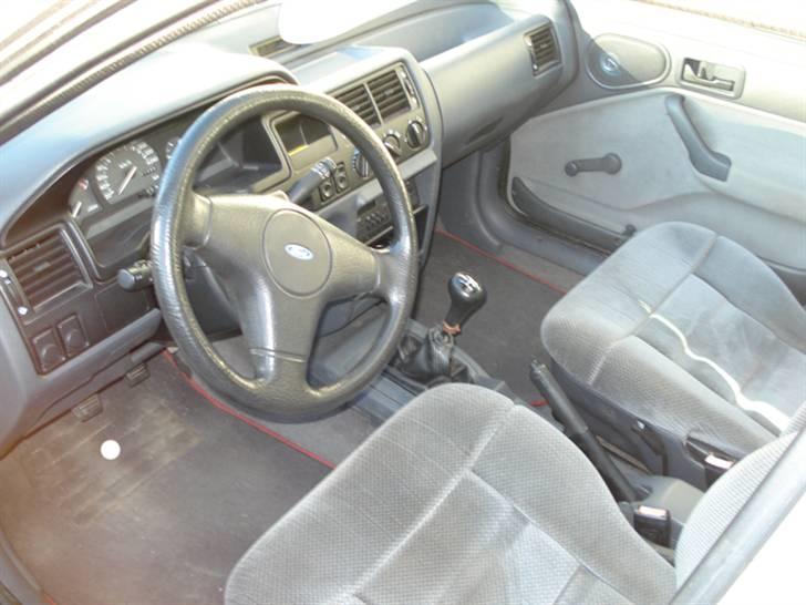 Ford Escort *Solgt* billede 4