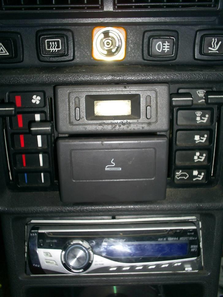 Peugeot 205 1,6 gti - tja det ser jo meget standard ud lige pt billede 2