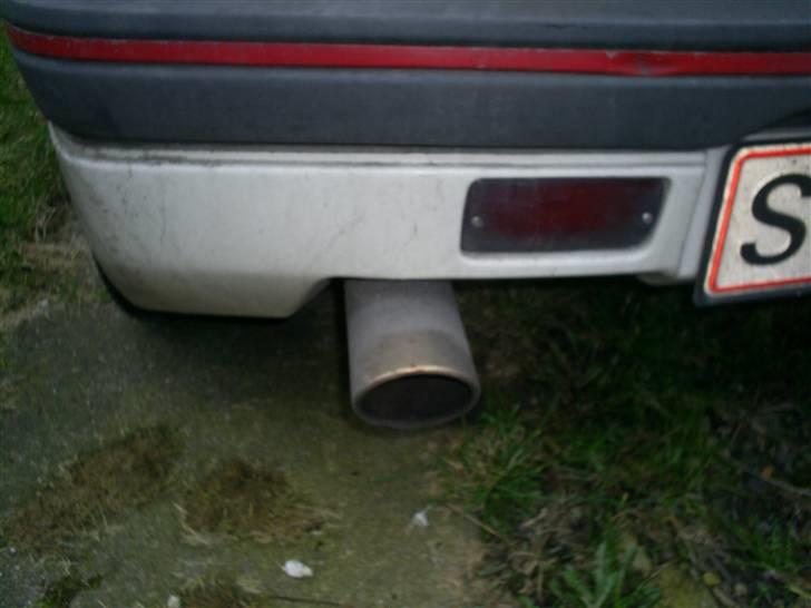 Peugeot 205 1,6 gti - det bare en rørhale skide grim der kommer helt nyt uds efter syn nok 2,5" billede 7