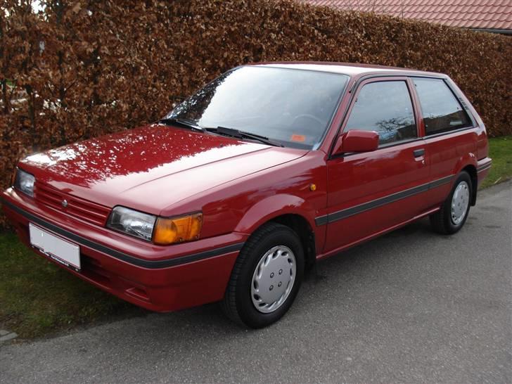 Nissan Sunny SLX 1,6 Skrottet billede 1