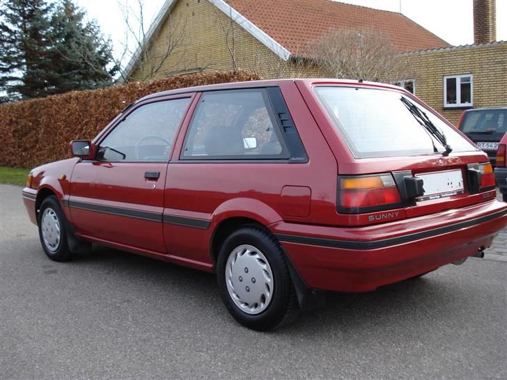 Nissan Sunny SLX 1,6 Skrottet billede 2