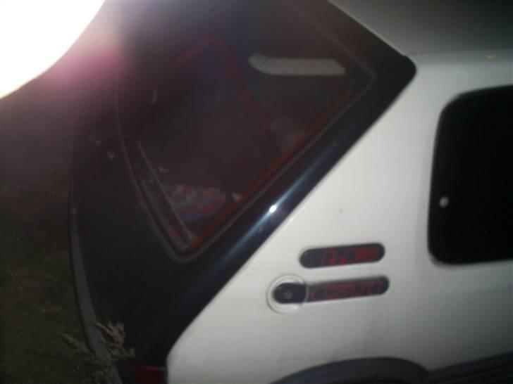 Peugeot 205 1,6 gti - der står 1,6 gti men som sagt en 1.6 gti efter pappierne ha ha" billede 17