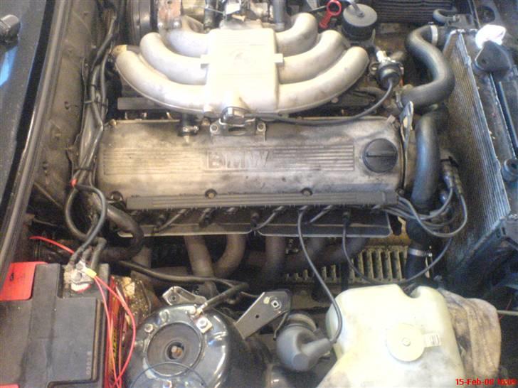 BMW 323i 2.5 *solgt* billede 6