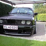 BMW E30 325i