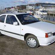 Opel Kadett 1,6i cc (SOLGT)