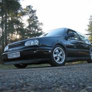 VW Golf 3 16v - solgt