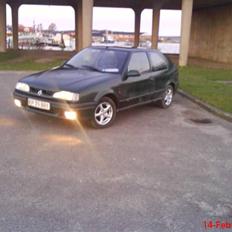 Renault 19    <DØD>