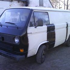 VW Transpoter 1,6 TD (Død)