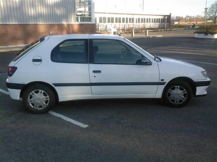 Peugeot 306 style smadret billede 7