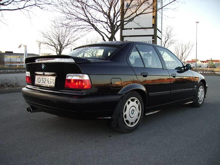 BMW 318I (Solgt) billede 3