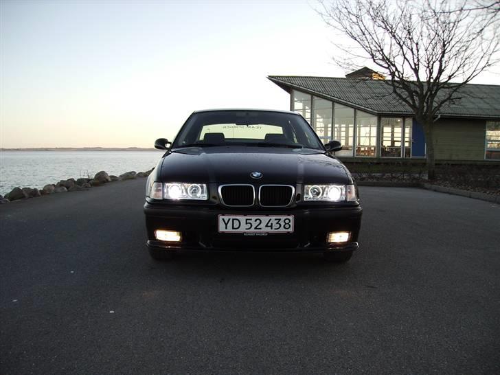 BMW 318I (Solgt) billede 6