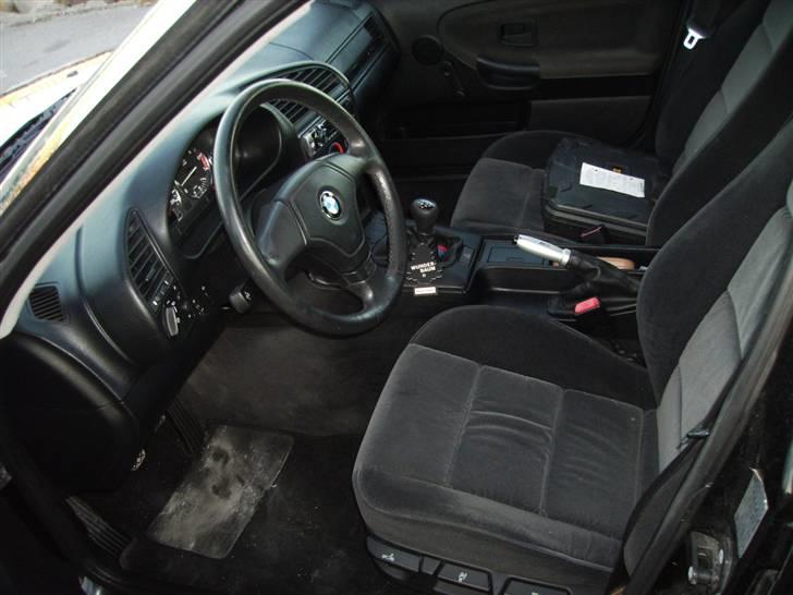 BMW 318I (Solgt) billede 7