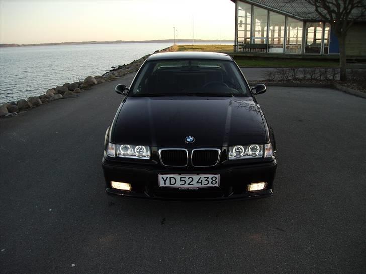 BMW 318I (Solgt) billede 10