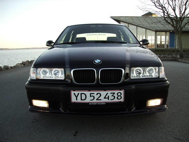 BMW 318I (Solgt) billede 11