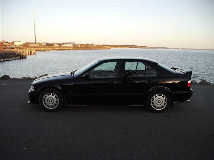 BMW 318I (Solgt) billede 13