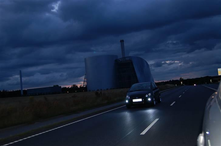 Mitsubishi Colt CZ3 Insport CP - Selvom du ikke er logget ind, kan du se alle billeder her: http://www.bilgalleri.dk/html/gal_visbil.asp?ID=121126&ipc=375723 billede 1