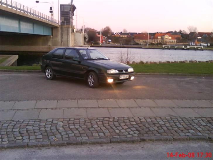 Renault 19    <DØD> - den ser fræk ud billede 2