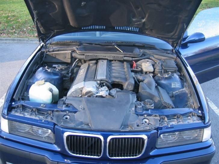 BMW 325i coupe SOLGT billede 9
