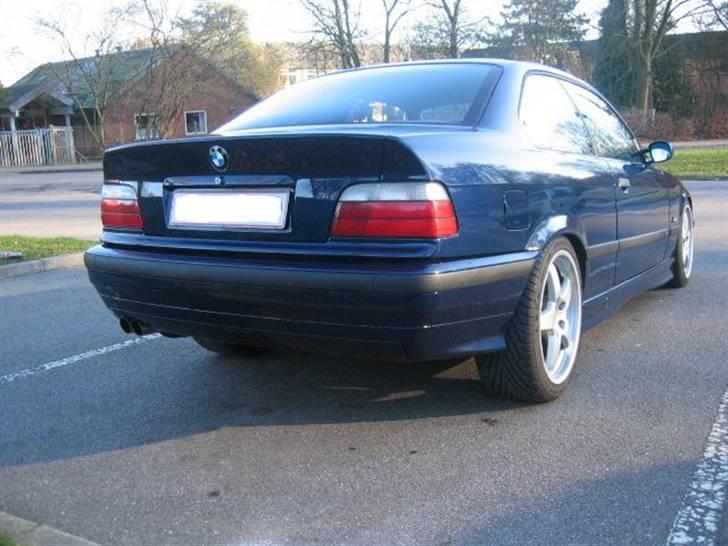 BMW 325i coupe SOLGT billede 13