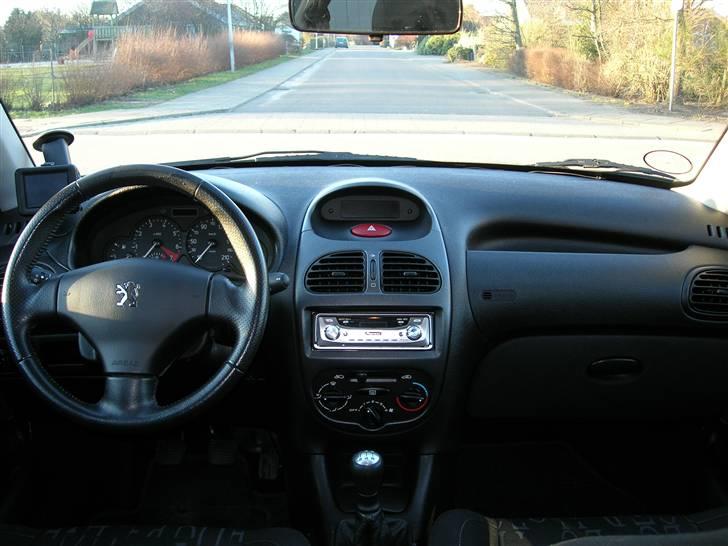 Peugeot 206 SW S16 - Dejlig kabine med læderrat og knop billede 9