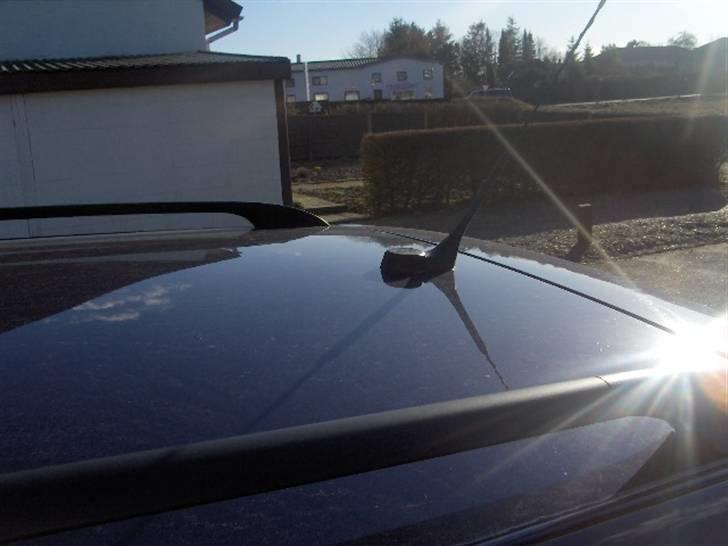 VW Passat Variant *solgt* - original GPS antenne billede 5
