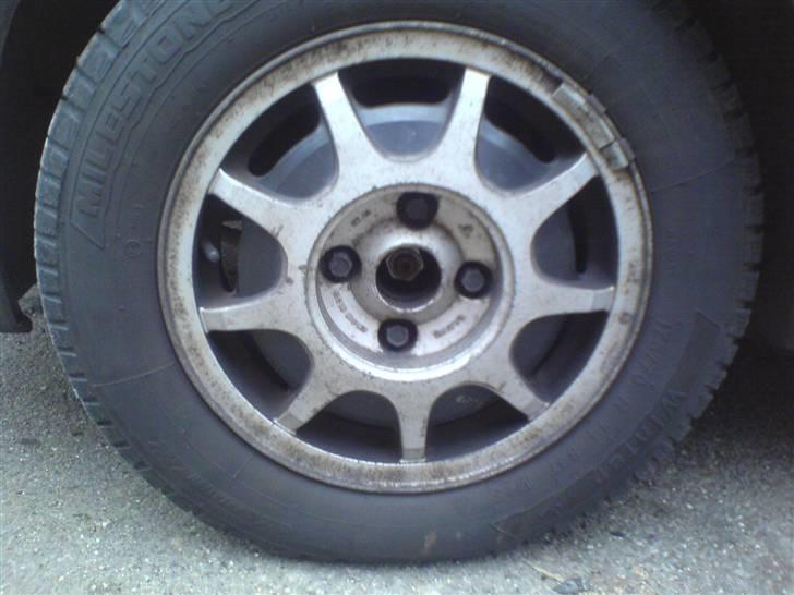 Audi 80 1.8 SOLGT - 14" - Ikke så pæne billede 6