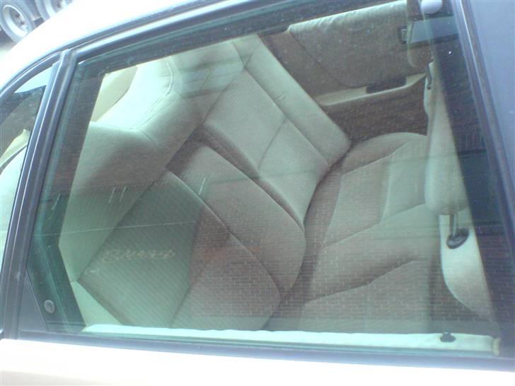 Audi 80 1.8 SOLGT - Bagsæderne, også meget flotte billede 9