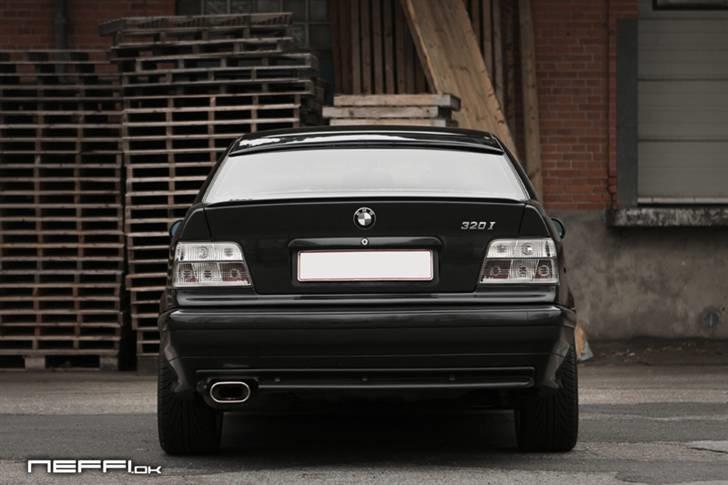 BMW 325i E36 Facelift SOLGT! billede 3