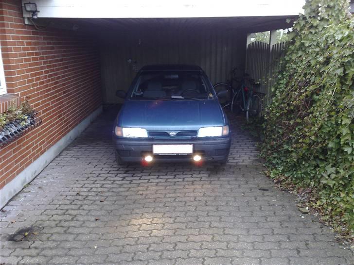 Nissan Sunny skrottet billede 4