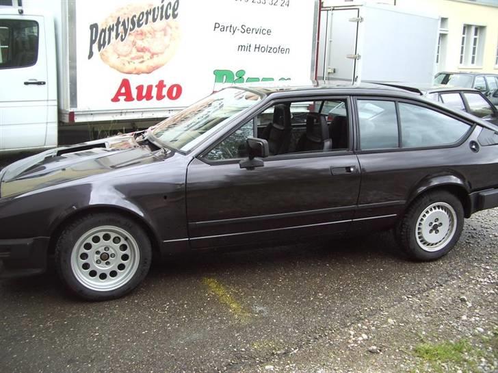 Alfa Romeo GTV-6 under opbygning Solgt billede 4