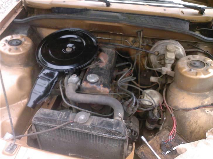 Opel rekord e renovering  - det er en motor  billede 5