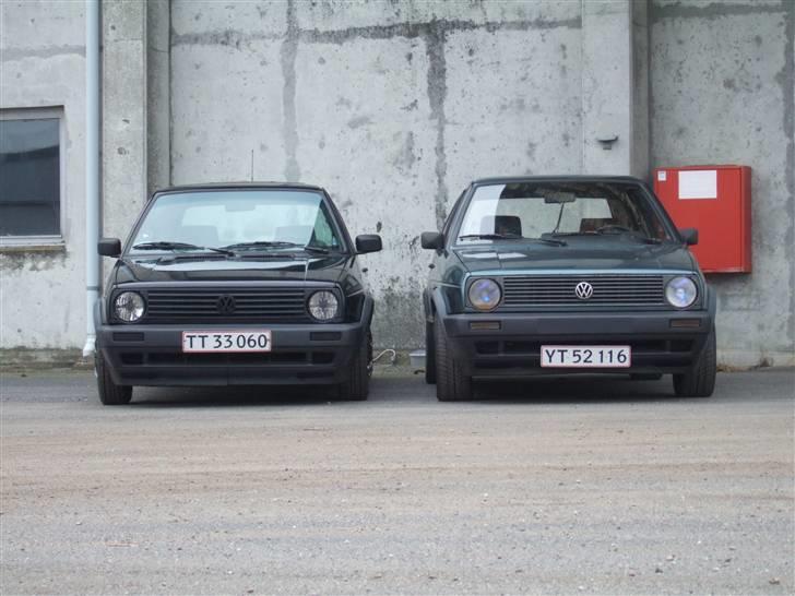VW Golf II GT - Solgt - Forskel på std. højde og sænket? :D Tag jer ikke af hans akvarie.  billede 11
