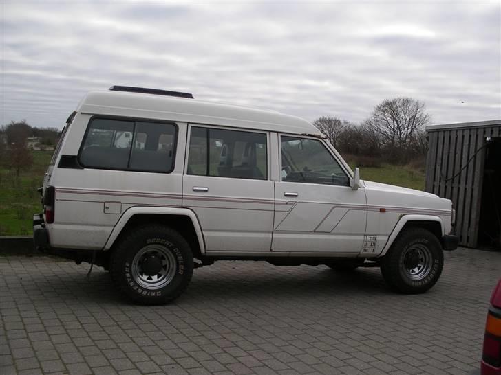 Nissan Patrol Bus 4x4 [SOLGT] billede 3