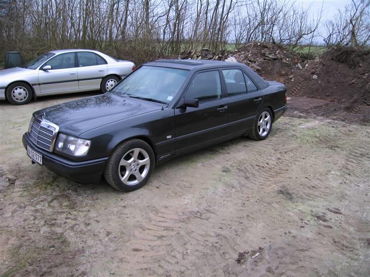 Mercedes Benz 250 D W124   billede 9