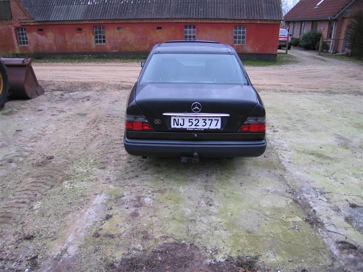 Mercedes Benz 250 D W124   billede 10