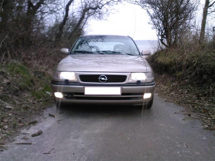 Opel Astra f Sedan (Slogt) billede 11