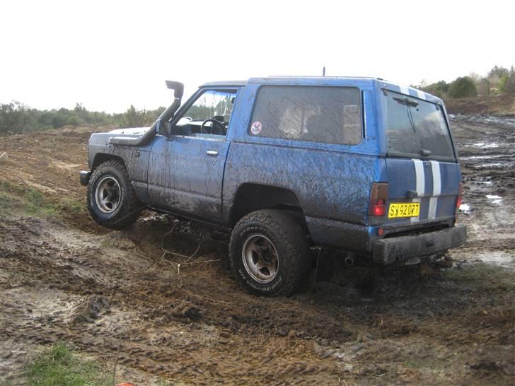 Nissan Patrol Troldepus "Solgt" - Det ikke meget sådan en standard undervogn kan fjedre billede 20