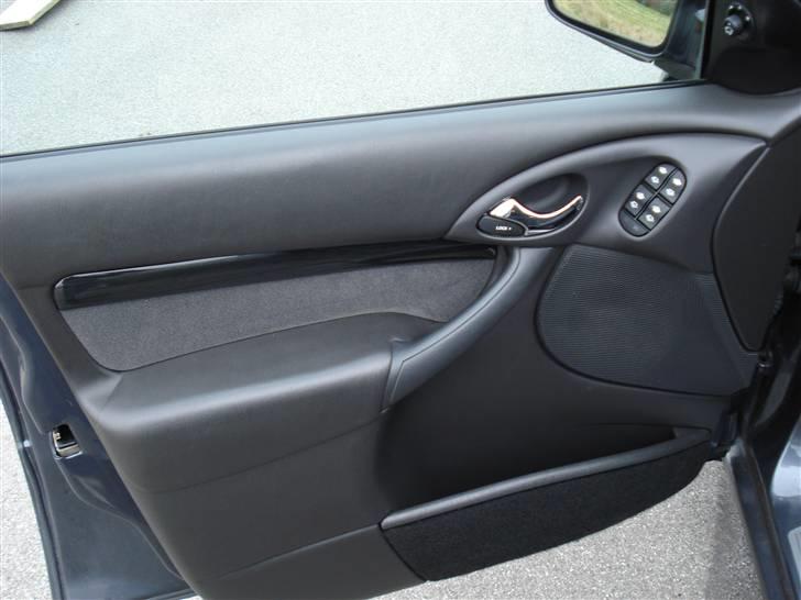 Ford Focus 1,8 TDCi GHIA stc. billede 6