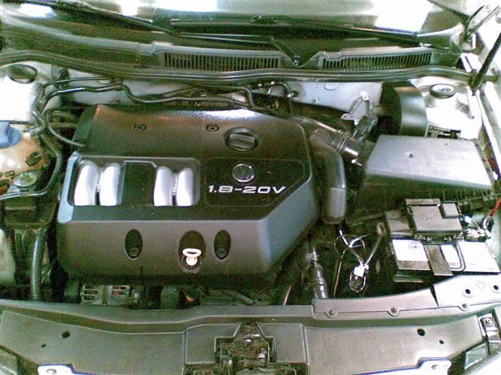 VW Golf 4 (solgt) billede 2