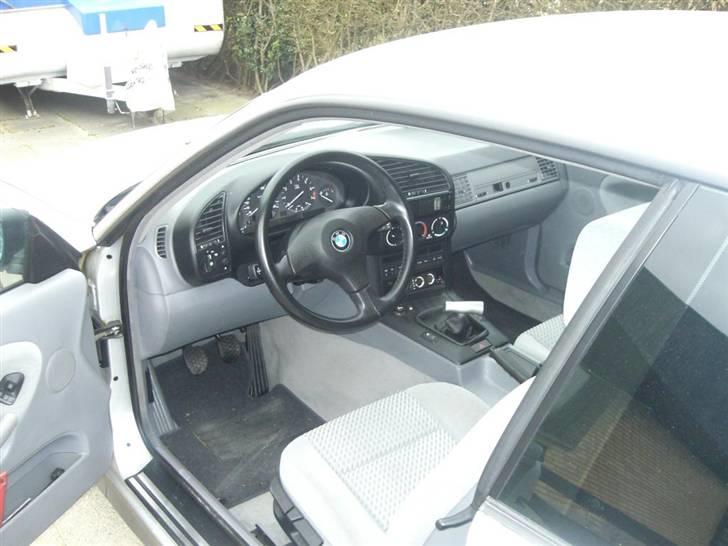 BMW 320i coupe billede 6